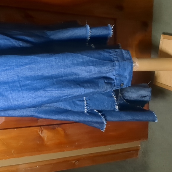 SABRINA LAUREN* raw edge denim back ruffle tuxedo blouse long sleeve button fron - Picture 9 of 15